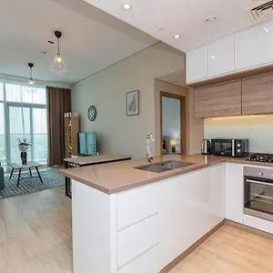 https://liv-marina.dubaihotelsoffers.com